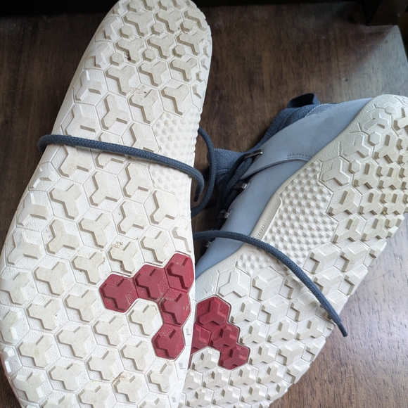 Vivo barefoot Gray and Red Sneakers Minimalist Design - Picture 2 of 3